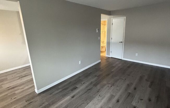 2 beds, 1 bath, 900 sqft, $1,250, Unit 175-01