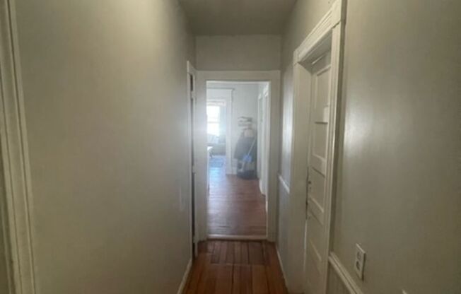 5 beds, 2 baths, $3,250, Unit 624 Smith #3