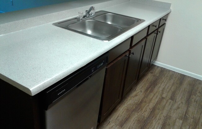 2 beds, 1 bath, 830 sqft, $1,349, Unit 135