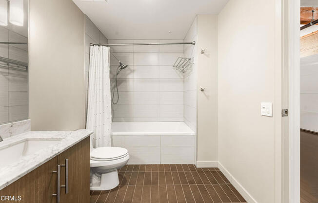 1 bed, 1 bath, 1,420 sqft, $4,300, Unit 532