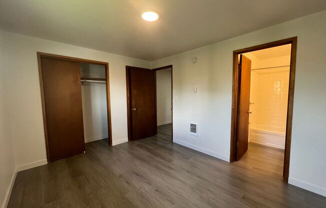 1 bed, 1 bath, 600 sqft, $895, Unit Unit 9