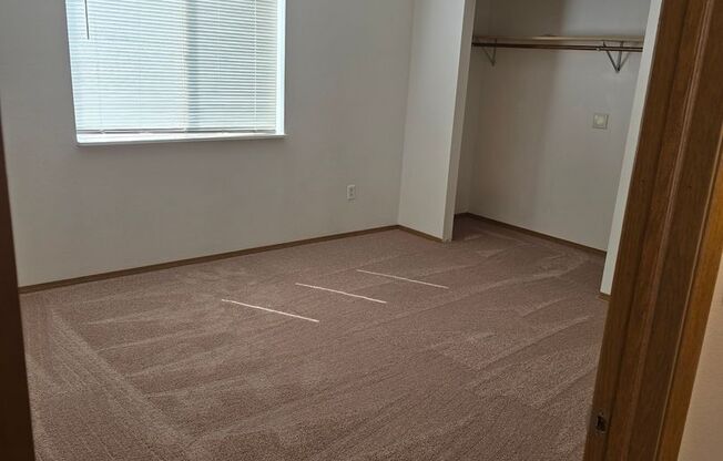 2 beds, 1 bath, 856 sqft, $1,259, Unit PL   7612