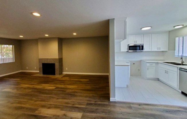 4225 INGLEWOOD