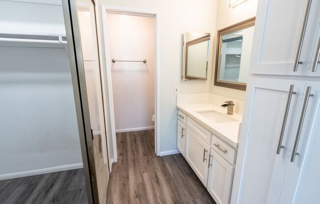3 beds, 2 baths, 1,195 sqft, $3,198, Unit 214