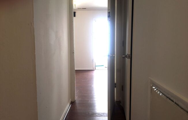 1 bed, 1 bath, 925 sqft, $1,100, Unit 1st Floor