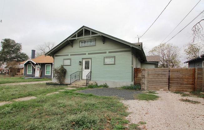335 E SOUTHCROSS