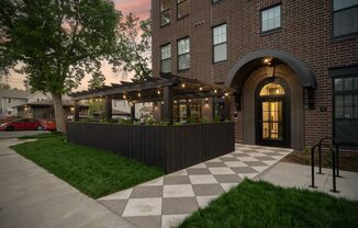 1000 Main Street Apartments