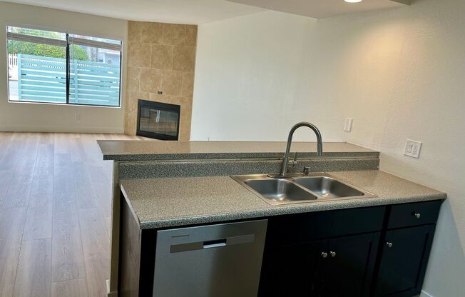 Ocean Beach remodeled 3 bedroom 2.5 bath Townhome