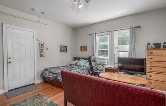 Studio, 1 bath, 290 sqft, $2,175, Unit 1