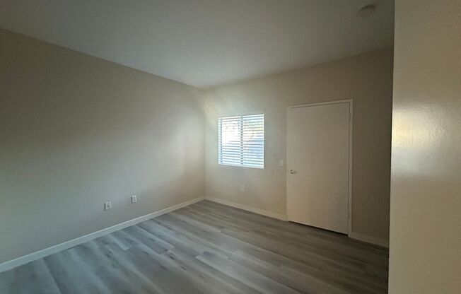 Great 1 bedroom Condo Near South Pointe