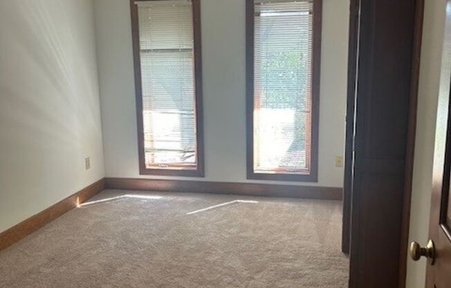 2 beds, 2 baths, $1,500