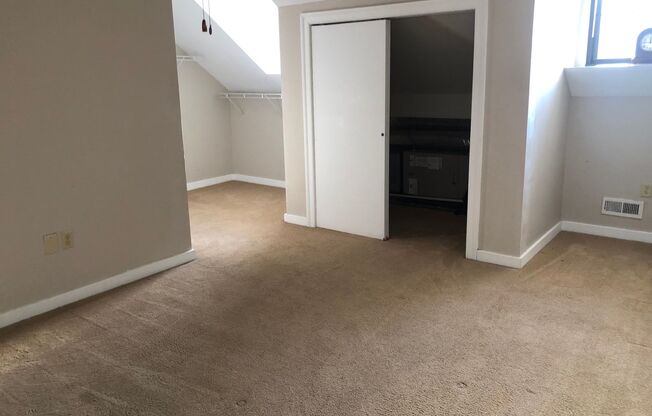 1 bed, 1.5 baths, 1,700 sqft, $1,800