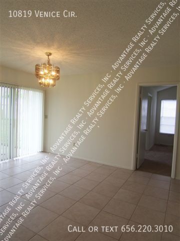 10819 VENICE CIR
