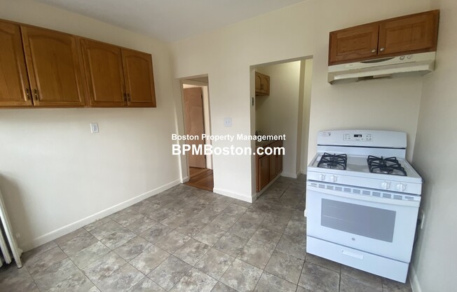 2 beds, 1 bath, 850 sqft, $2,500, Unit 5