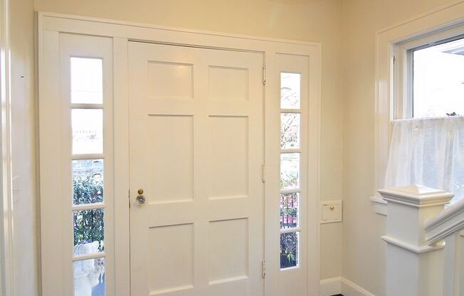 Gorgeous 3 Bedroom Dolph Park Colonial Home Set On Huge Lot!