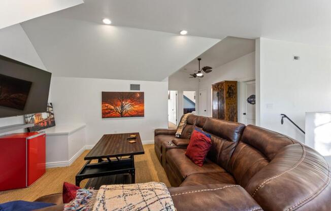 4 beds, 3 baths, 2,500 sqft, $10,500