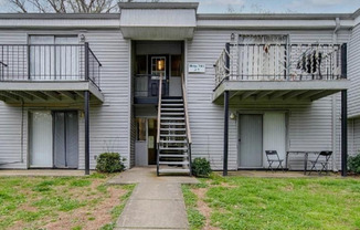 Charming 2 Bedroom, 2 Bath Condo available in South Charlotte!