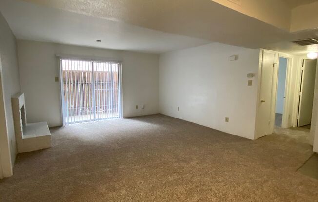 2 beds, 2 baths, 1,003 sqft, $1,050, Unit 2701