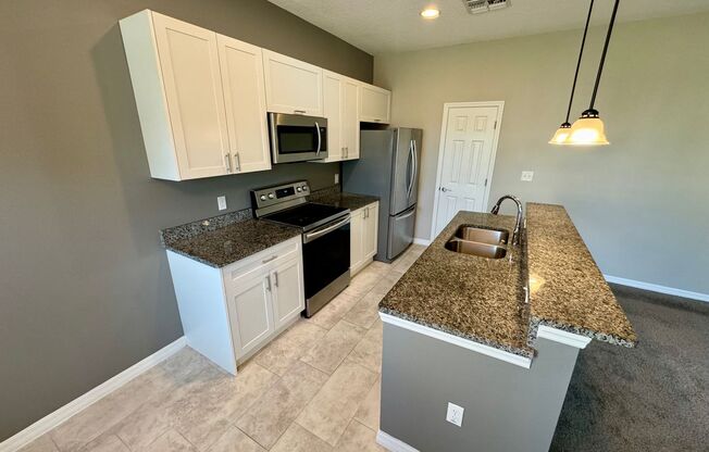 Move in ready 3/2 New Construction Townhouse with Garage!!!