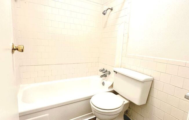 1 bed, 1 bath, 710 sqft, $870, Unit 238
