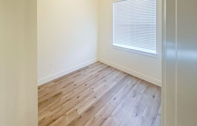 1 bed, 1 bath, 673 sqft, $1,499, Unit 106*
