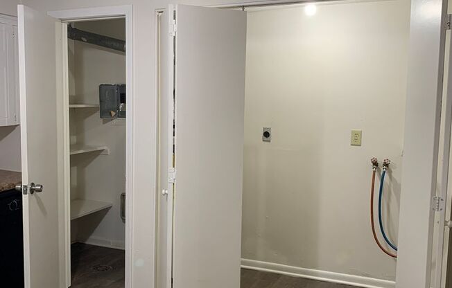 2 beds, 1 bath, 700 sqft, $865, Unit 9022