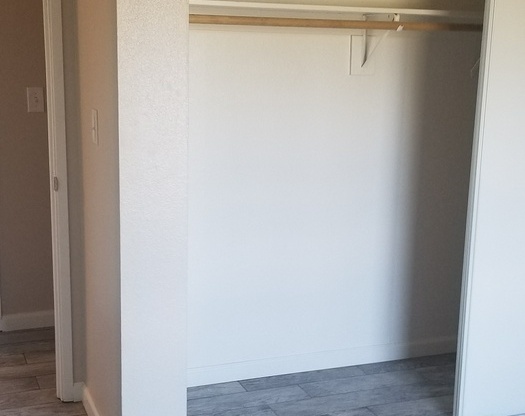 1 bed, 1 bath, 704 sqft, $1,425, Unit 13