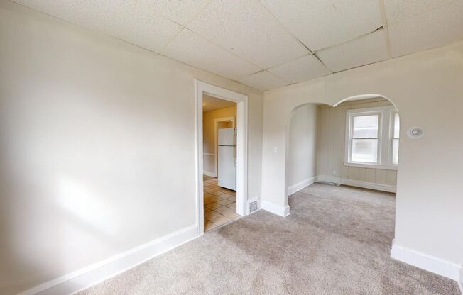 2 beds, 1 bath, 735 sqft, $900, Unit Unit 4