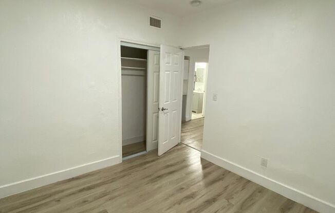 2 beds, 1 bath, $2,400, Unit 169-1