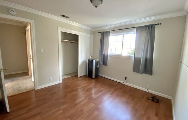 211 Pecan Grove Ct
