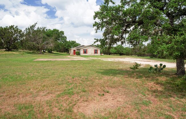 Charming 2 Bedroom 1 Bath on 3 Acres in Georgetown