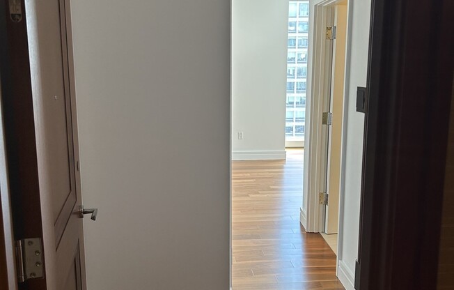 Studio, 1 bath, 371 sqft, $4,500, Unit 2406