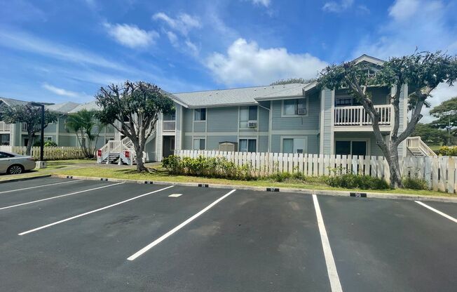 2/1.5/2 at Hookumu at Waikele only $2,450.00