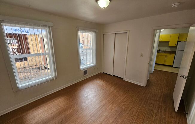 2 beds, 1 bath, $1,195, Unit 184