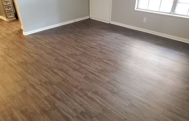 2 beds, 1.5 baths, 935 sqft, $910, Unit 7802-203