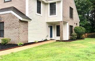 752 S Lake Circle