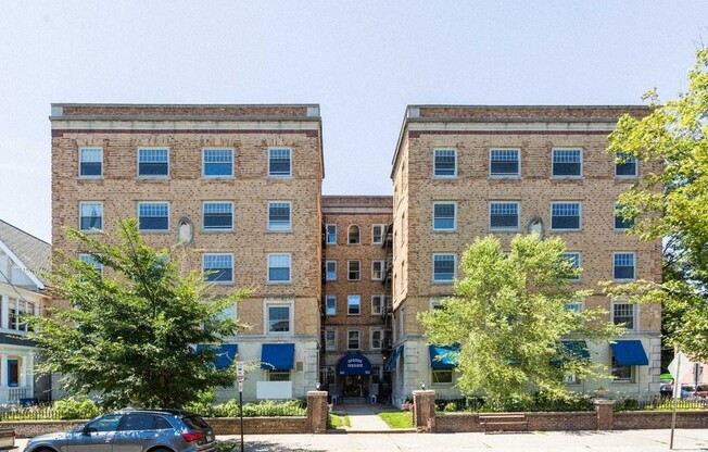 3 beds, 2 baths, 736 sqft, $2,895, Unit 2
