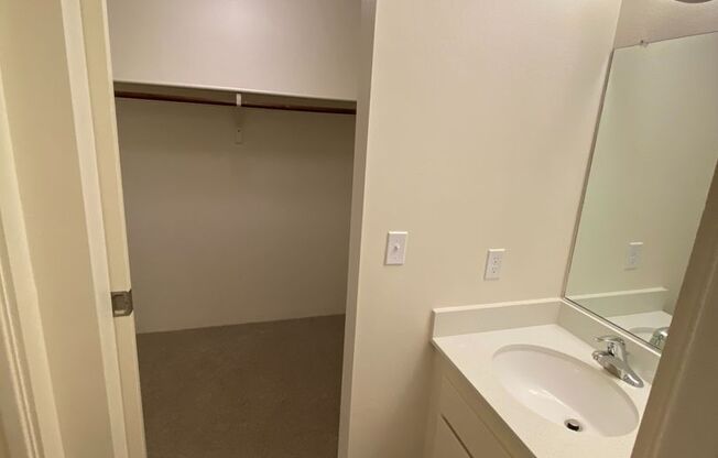 1 bed, 1 bath, 700 sqft, $1,440, Unit 0081