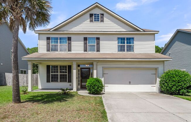 Beautiful & Bright 5BR Home with Large Backyard in North Charleston