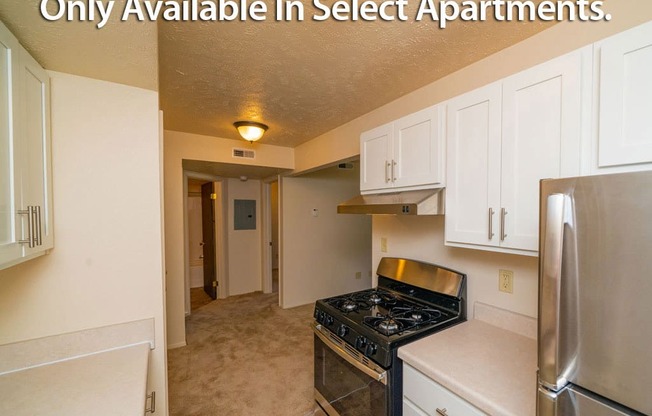 Fully Equipped Kitchen With Modern Appliances at Old Farm Apartments, Elkhart, IN