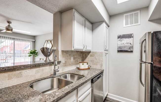 Monarch Medical Center Apartments