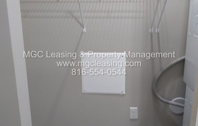 Studio, 1 bath, 497 sqft, $957, Unit 5620-1E NE 80th Ter