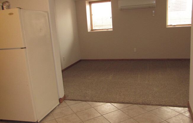 2 beds, 1 bath, 672 sqft, $895, Unit r2914.5