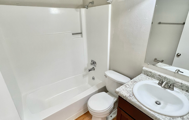 THE PINES Apartments