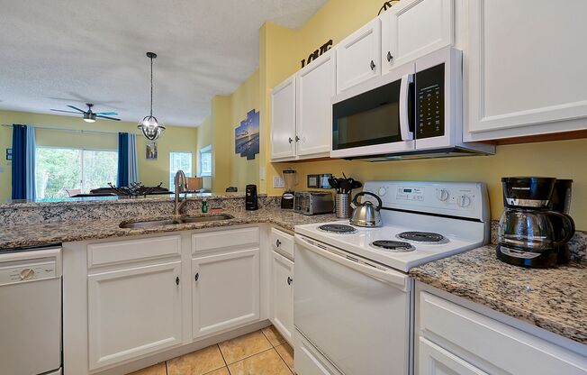 FULLY FURNISHED – AVAILABLE FOR A MINIMUM 1-YEAR LEASE!