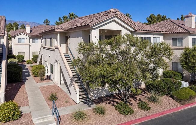 Gorgeous updated 3 bedroom condo