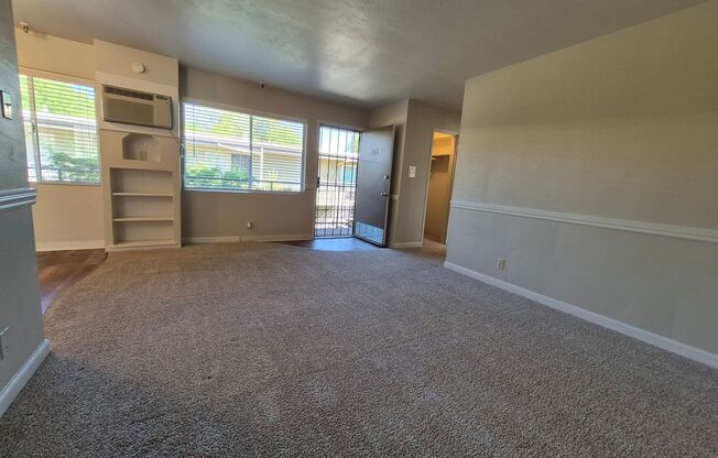 1 bed, 1 bath, $1,600, Unit 206