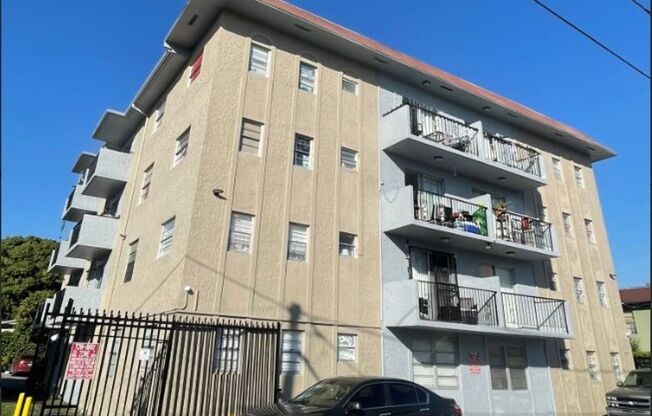 555 SW 4Th ST