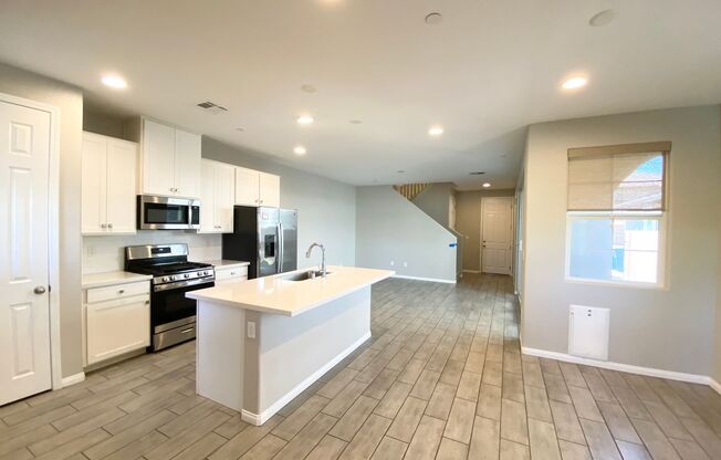 MOVE IN SPECIAL $500 OFF THE FIRST MONTHS RENT!!!! 536 Celebratory Place, Henderson, NV 89011