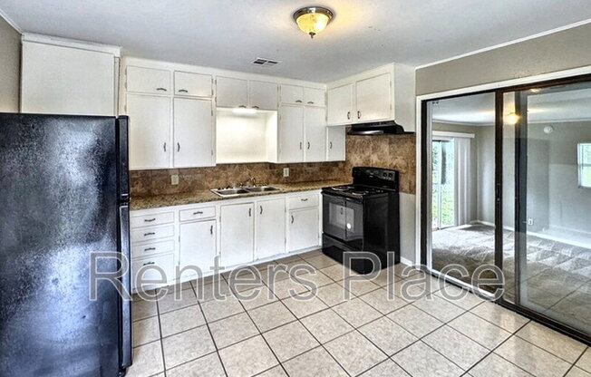 228 S 70 E AVE